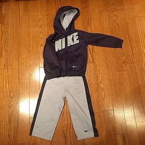 Nike sweatsuit
